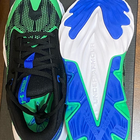 UNDER ARMOUR BGS CHARGED SCRAMJET 4 Big Kids - Picture 6 of 8